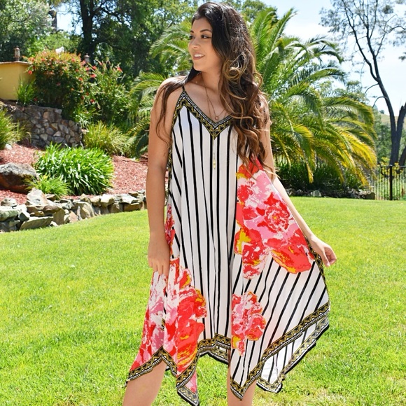 Maui Striped Flowy Dress - Picture 2 of 3
